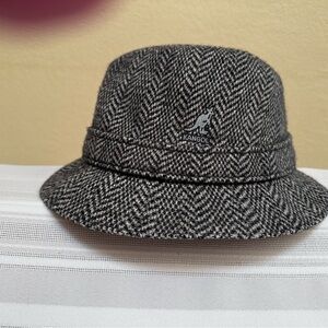 Kangol Herringbone Bucket Hat in Gray and Cream Size Large